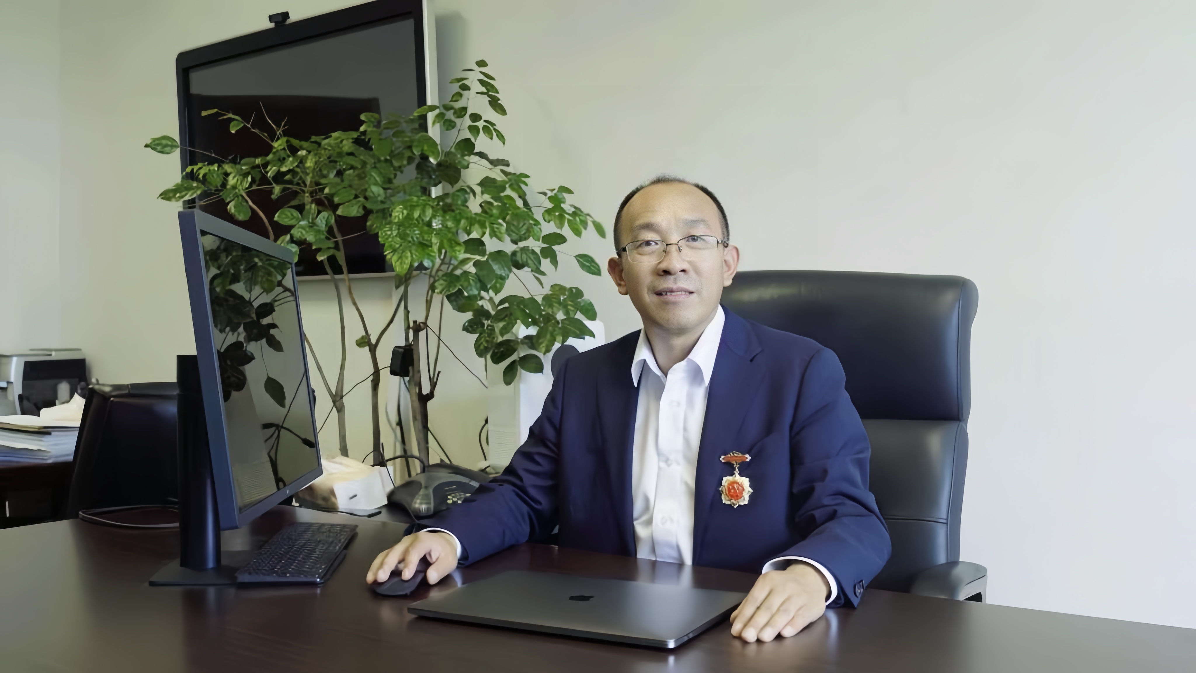 安博·(中国)体育官方网站创新论坛第一千四百八十五讲：金属-有机限域结构可控组装与拟酶催化