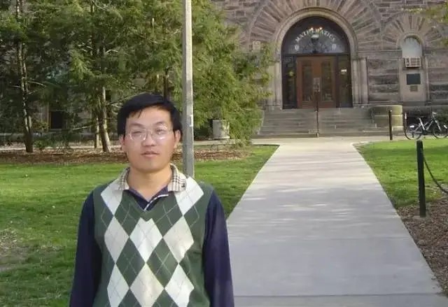 安博·(中国)体育官方网站创新论坛第一千六百八十一讲：Problems and results on determinants involving Legendre symbols